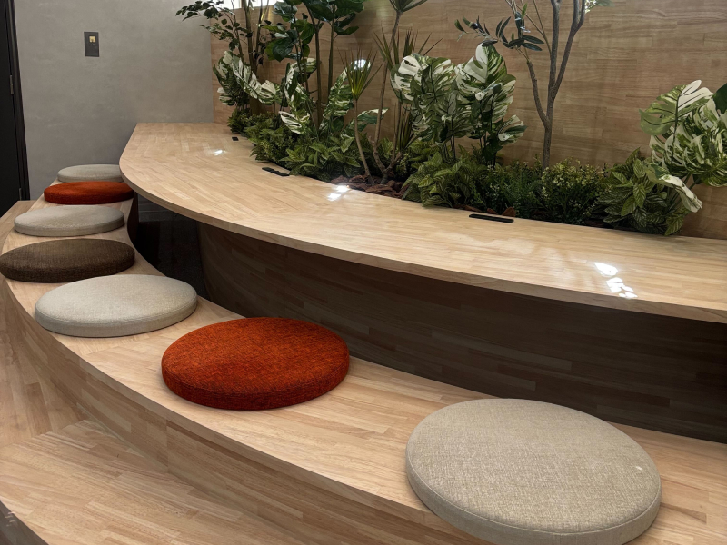 コワーキングスペース（1F・2F）